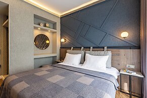 Seraglio Hotel & Suites