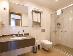 Seraglio Hotel & Suites