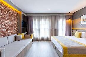 Seraglio Hotel & Suites