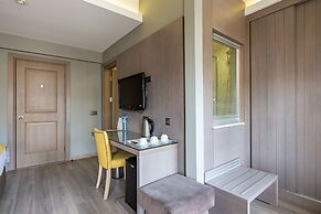 Seraglio Hotel & Suites