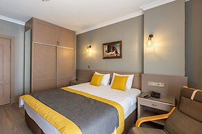 Seraglio Hotel & Suites