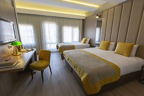 Seraglio Hotel & Suites