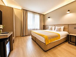 Seraglio Hotel & Suites