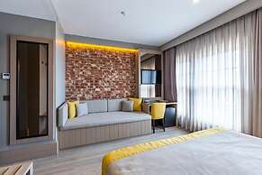 Seraglio Hotel & Suites