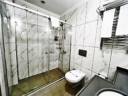 Seraglio Hotel & Suites