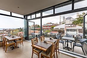 Seraglio Hotel & Suites