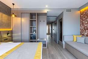 Seraglio Hotel & Suites