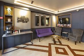 Seraglio Hotel & Suites