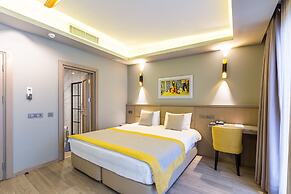 Seraglio Hotel & Suites