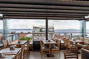 Seraglio Hotel & Suites