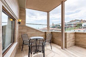 Seraglio Hotel & Suites