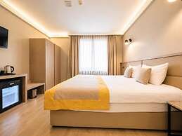 Seraglio Hotel & Suites