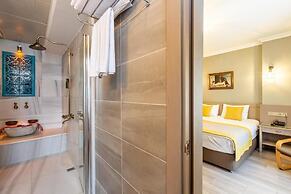 Seraglio Hotel & Suites