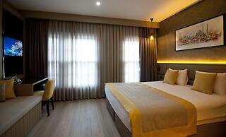 Seraglio Hotel & Suites