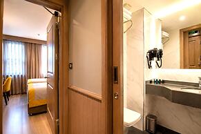 Seraglio Hotel & Suites