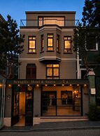 Seraglio Hotel & Suites