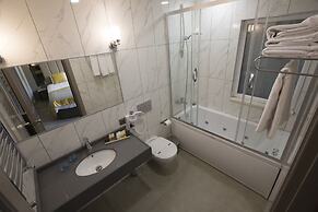 Seraglio Hotel & Suites