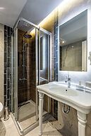 Seraglio Hotel & Suites