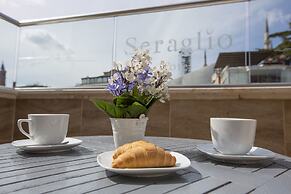 Seraglio Hotel & Suites