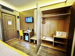 Seraglio Hotel & Suites