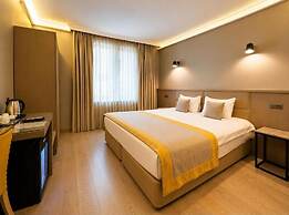 Seraglio Hotel & Suites