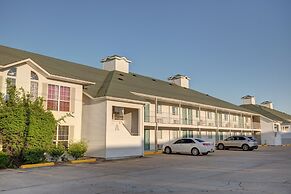 Howard Johnson by Wyndham Branson Theatre District