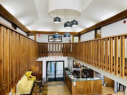 Howard Johnson by Wyndham Branson Theatre District