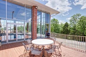 Howard Johnson by Wyndham Branson Theatre District