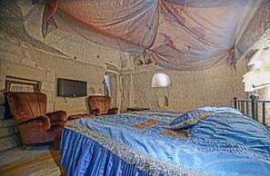Anatolian Houses Cave Hotel & SPA