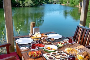 Wineport Lodge Agva