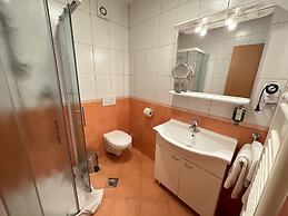 Hotel Loka