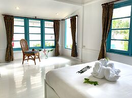 Sand Sea Beach Resort