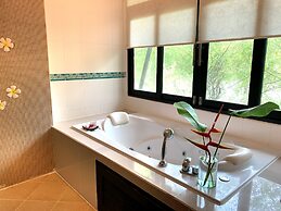 Sand Sea Beach Resort