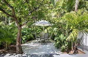 The Southernmost Inn - Adults Only