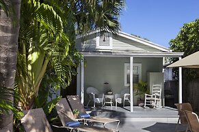 The Southernmost Inn - Adults Only