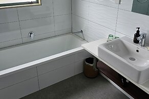JetPark Hotel Hamilton Airport