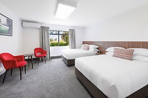 JetPark Hotel Hamilton Airport
