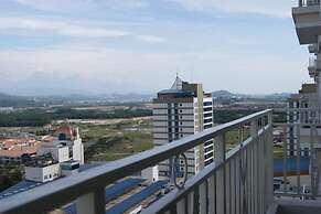 YYK 1Borneo Condominium