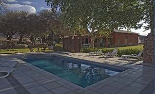 La Casa De La Bodega - Wine Boutique Hotel