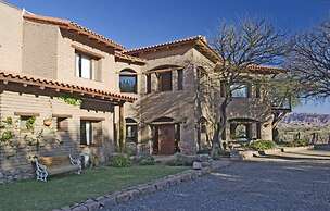 La Casa De La Bodega - Wine Boutique Hotel