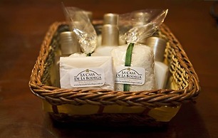 La Casa De La Bodega - Wine Boutique Hotel