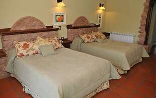 La Casa De La Bodega - Wine Boutique Hotel