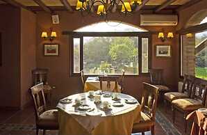 La Casa De La Bodega - Wine Boutique Hotel