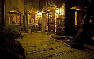 La Casa De La Bodega - Wine Boutique Hotel