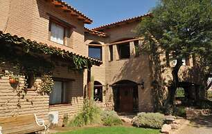 La Casa De La Bodega - Wine Boutique Hotel