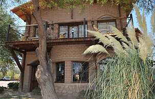 La Casa De La Bodega - Wine Boutique Hotel