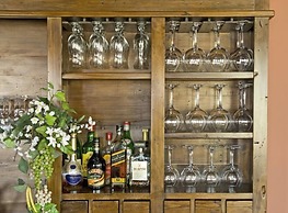 La Casa De La Bodega - Wine Boutique Hotel