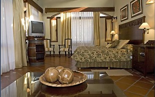 La Casa De La Bodega - Wine Boutique Hotel