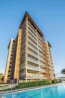 Oaks Redcliffe Mon Komo Suites