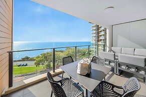 Oaks Redcliffe Mon Komo Suites